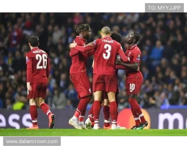 邓弗里斯盛赞阿贾克斯实力强劲称球队出征欧冠目标直指冠军荣耀